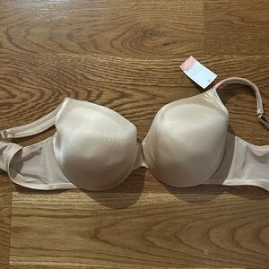 Cacique 40DD NWT Lightly lined full coverage nude bra